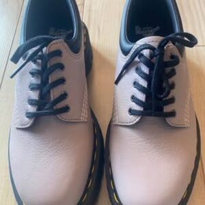 Dr. Martens Quad Leather Lace-Up Oxfords in Taupe/Gray